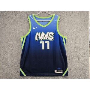 Dallas Mavericks Jersey Mens 2XL Doncic 77 NBA Basketball Nike Swingman Dri-Fit